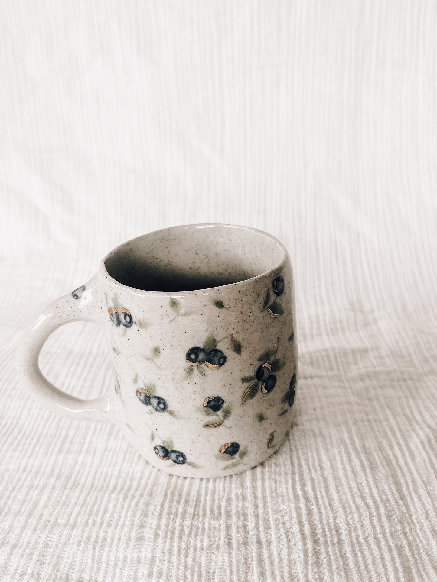 Blueberry hug mug-WITH GOLD