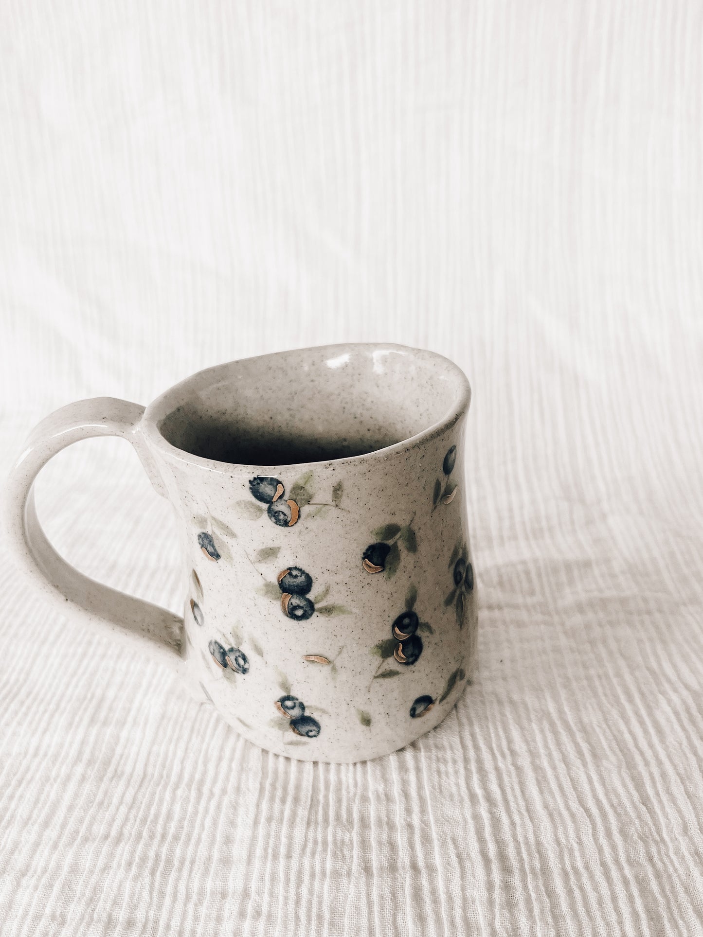 Blueberry potbelly mug-WITH GOLD