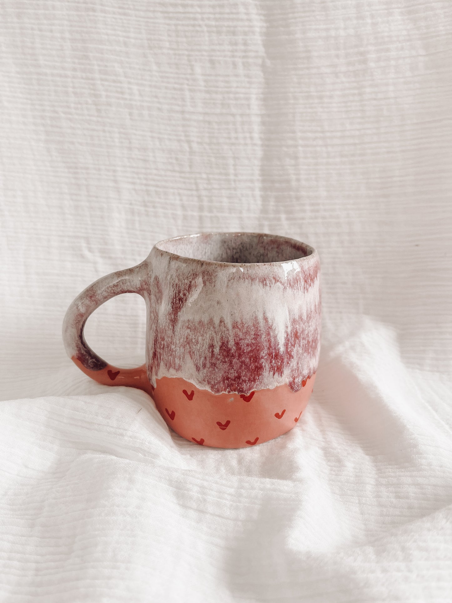 Pink drip heart hug mug